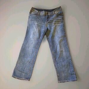 Curvy Crop Denim Tapered Legs Size 6 Medium Blue Wash Comfort Stretch Whisking